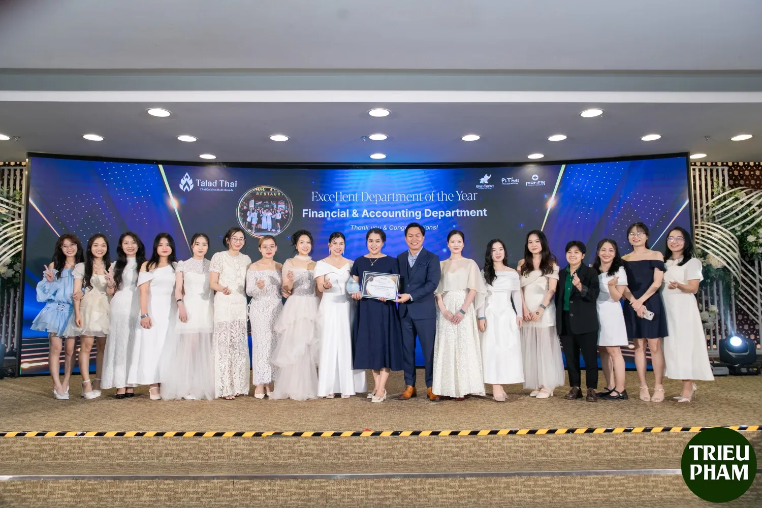 Quay phim chup anh Year End Party 31